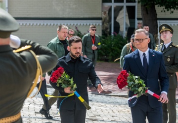 Zełenski odznaczył prezydenta Andrzeja Dudę Orderem Wolności