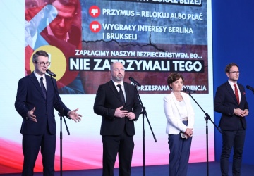 Politycy PiS uderzają w Donalda Tuska ws. polskiej prezydencji w Radzie UE: Rząd abdykował 