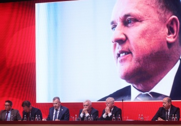 Zjazd PZPN: Konsternacja po głosowaniu ws. wiceprezesów. Sromotna klęska Kuleszy