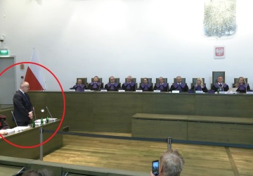 Bodnar przybył na posiedzenie Izby Kontroli Nadzwyczajnej i Spraw Publicznych. Został zezłomowany