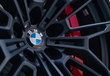 Qczaj dopiero co zrobił prawo jazdy: Mam BMW M2, to samochód dla wariatów