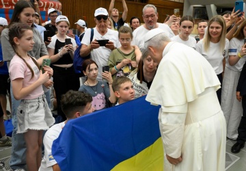 Czy Papież jako dziecko chodził do kościoła? Spotkanie Leona XIV z dziećmi