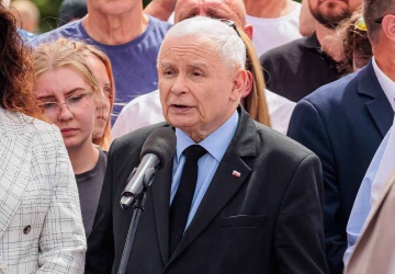 Kaczyński ujawnił, o czym rozmawiał z Hołownią