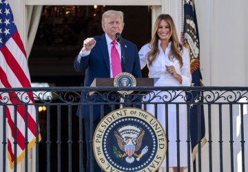 Trump: Będą dodatkowe cła za sprzyjanie BRICS