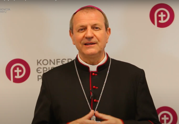 Przewodniczący KEP zwraca się do wiernych z okazji wakacji [video]