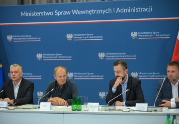 Powodzie w Polsce. W ministerstwie sztab kryzysowy z udziałem premiera