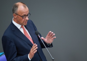 Ostra wymiana zdań nt. polityki migracyjnej w Bundestagu. Jest pan kłamliwym kanclerzem