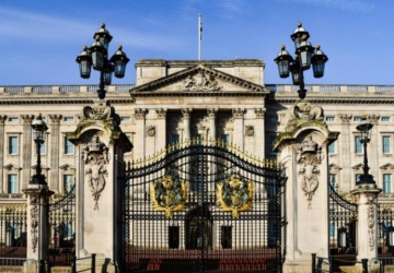 Książę Harry na wygnaniu? Niepokojące doniesienia z Pałacu Buckingham