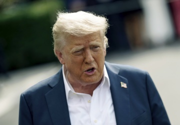 Trump zapowiada 30-procentowe cła na towary z UE i Meksyku. Jest odpowiedź KE