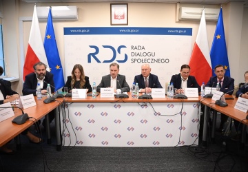 Wzrost wynagrodzeń w budżetówce. Mamy mocny głos strony społecznej RDS