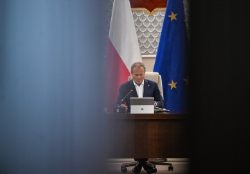 Ministrowie przerażeni. Tusk się nawet z nimi nie wita