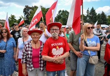 Polemika z listem pasterskim kard. Grzegorza Rysia ws. migrantów: Nie jesteśmy tchórzami