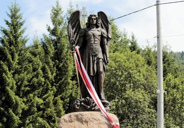 Św. Michał Archanioł nad Bieszczadami