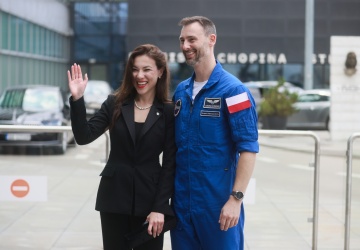 Skandal. Znany vloger miał przeprowadzić wywiad ze Sławoszem Uznańskim. Astronomia przegrała z polityką?