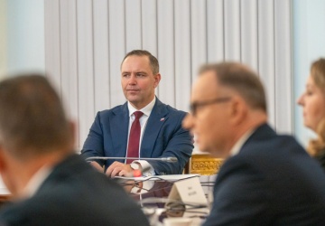 Karol Nawrocki liderem rankingu zaufania Polaków. Sondaż