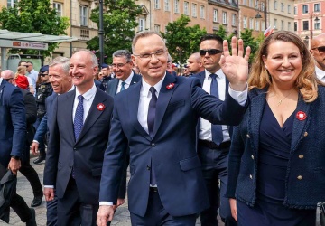 10 lat Andrzeja Dudy. Nie reprezentował salonów, pozostał bliski zwykłym Polakom