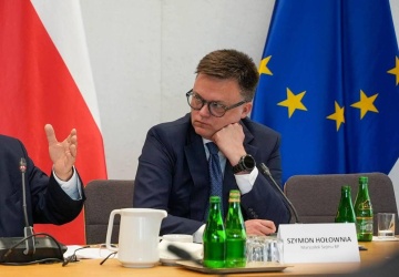 Polacy zabrali głos ws. Hołowni. Złe wieści dla marszałka Sejmu [SONDAŻ]