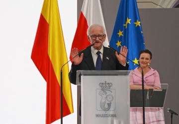 Andrzej Kropiwnicki Honorowym Obywatelem Warszawy