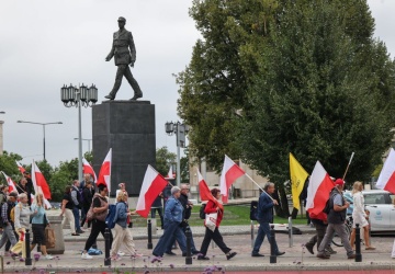 Setki tysięcy Polaków jadą do Warszawy. Historyczny dzień zaprzysiężenia Karola Nawrockiego