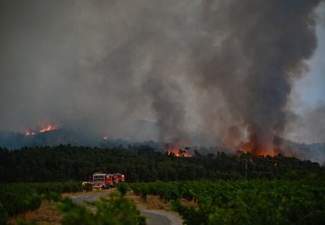 Pożar na południu Francji. Tysiące hektarów w ogniu
