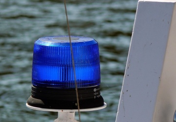 Utonęli w zamkniętym samochodzie. Starsze małżeństwo odnalezione na dnie jeziora