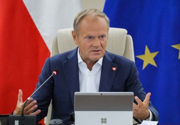 Tusk pominięty przez Trumpa. Fala komentarzy w sieci