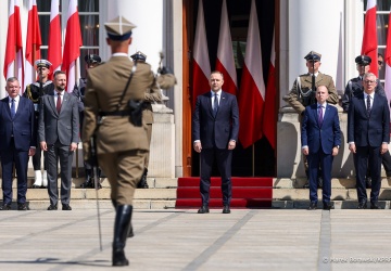 Karol Nawrocki mianował ośmiu nowych generałów