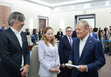 Poseł Polski 2050 skarży się na niskie zarobki ministrów. To jest absurd