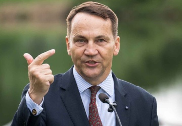 Sikorski będzie uczestniczył w niedzielnym spotkaniu koalicji chętnych