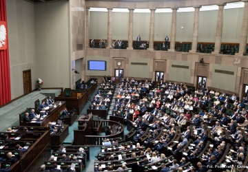 PiS z największym wzrostem poparcia, ale KO na czele zestawienia. Zobacz najnowszy sondaż
