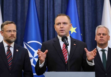 Prezydent przeciw ustawie wiatrakowej. Podpisał projekt zamrażający ceny energii 
