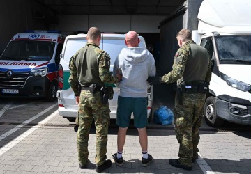 Groźny incydent na lotnisku w Krakowie. Brytyjczyk zaatakował funkcjonariusza Straży Granicznej 