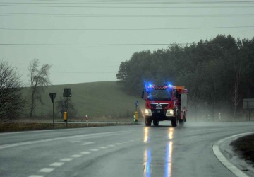 Tragedia na drodze. Zginęli podczas zmiany koła