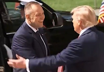 Nawrocki - Trump. To powitanie mówi wszystko