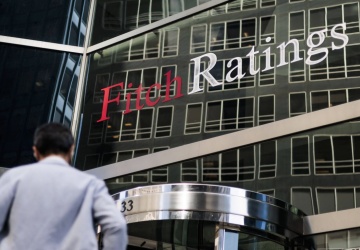 Fitch: perspektywa ekonomiczna dla Polski negatywna. Resort finansów wskazuje winnego