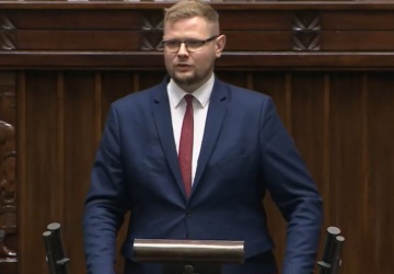 Woś do Tuska i Kierwińskiego: „Dręczycie moją rodzinę, jestem w Sejmie, a szukacie mnie na Śląsku”