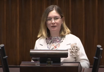 Paulina Matysiak w Sejmie: Proszę wyjść i zapewnić Pocztowców, że żaden z nich nie zostanie zmuszony do przejścia na umowę śmieciową