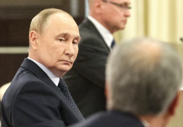 Jeden z najbliższych doradców Putina podał się do dymisji