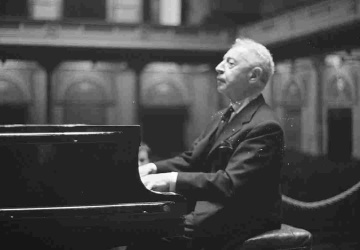 80 lat temu w ONZ oburzony Artur Rubinstein wstał i powiedział: Ja wam zagram hymn polski!