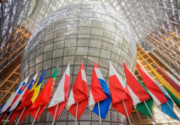 Pod płaszczykiem dbałości o obronność UE chce ingerować w demokratyczne wybory w państwach członkowskich