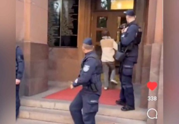 Aktywista Ostatniego Pokolenia wybił szybę w gmachu MSZ