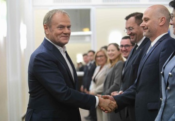  Donald Tusk ma gest. Darmowe mieszkania dla wicepremierów i ministrów 