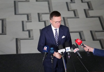 Hołownia stanął przed prokuraturą: Nie wycofuję słów o zamachu stanu