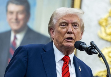 Trump uderza w Pekin. Ogłasza 100-procentowe cła na Chiny i blokadę eksportu