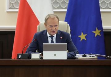 Zwolnienie ma obowiązywać tylko rok. Nowe informacje dot. sukcesu Tuska ws. paktu migracyjnego