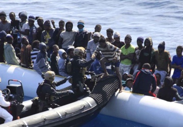 Platforma kłamała ws. paktu migracyjnego? Senator PO przyznaje