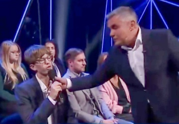Awantura w TVP Info. Marek Czyż wyrwał mikrofon działaczowi Konfederacji