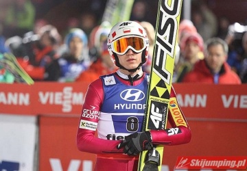 Kamil Stoch pożegnał się ze skocznią w wielkim stylu. Polacy błysnęli w Hinzenbach