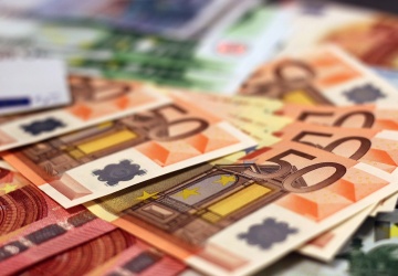 Dług publiczny Polski rośnie w zastraszającym tempie. Eurostat podał dane
