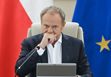 Ty podpalaczu. Tusk znów uderza w Kaczyńskiego